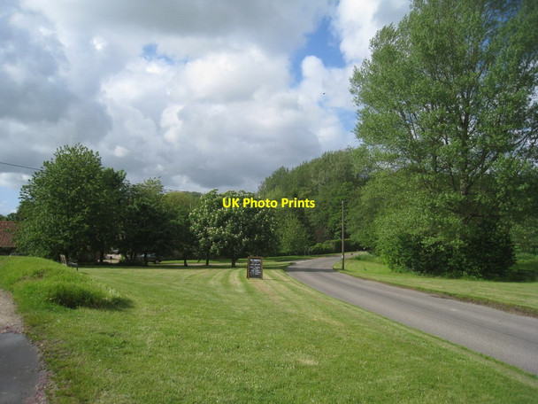 Photo 6"x4" The Green, Hunworth The Green\/TG0735 c2012