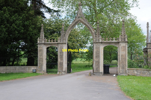 Photo 6"x4" Arched entrance, Clytha Park Aberffrwd\/SO3509 c2012