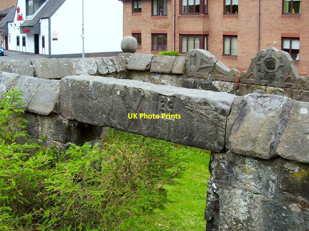 Photo 6"x4" Carved stone (Stirling of Law burial place) Erskine c2012
