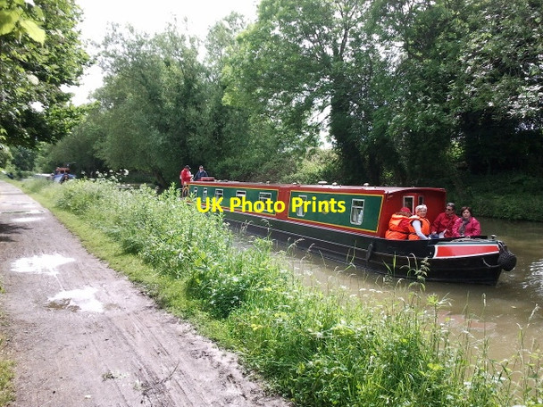 Photo 6"x4" Kennet and Avon Canal, looking east Trowbridge\/ST8557 c2012