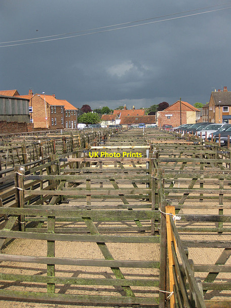Photo 6"x4" Bad weather ahead Malton\/SE7871 c2012