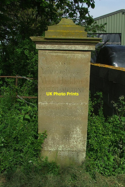 Photo 6"x4" Old Milestone Clay Coton c2012