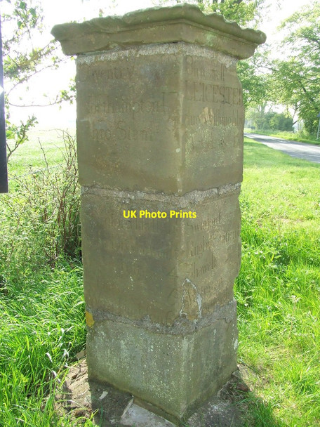 Photo 6"x4" Old Milepost South Kilworth c2012