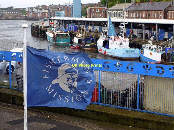 Photo 6"x4" The Gut, North Shields Fish Quay Tynemouth c2012