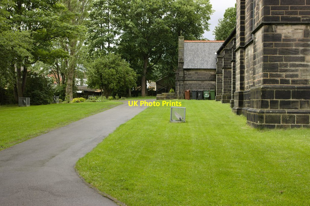 Photo 6"x4" Churchyard, St Margaret's Church Horsforth c2012