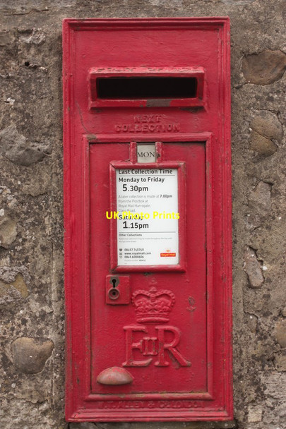 Photo 6"x4" Elizabeth II Postbox, Studley Road Ripon c2012