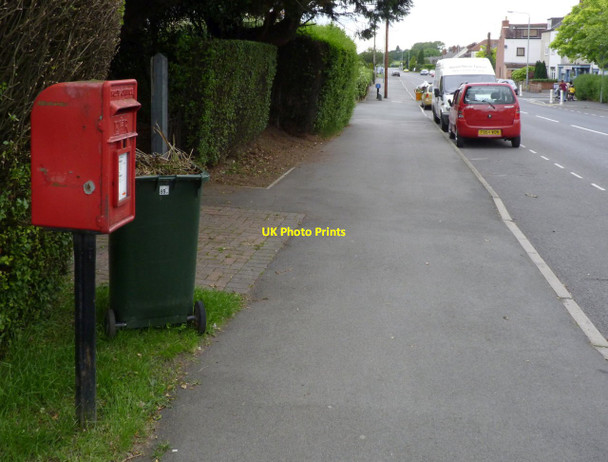 Photo 6"x4" Ruddington, Wilford Road postbox ref NG11 338  Manor Park\/SK5733 c2012