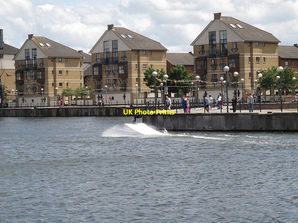 Photo 6"x4" Waterskier in Royal Victoria Dock Canning Town c2012