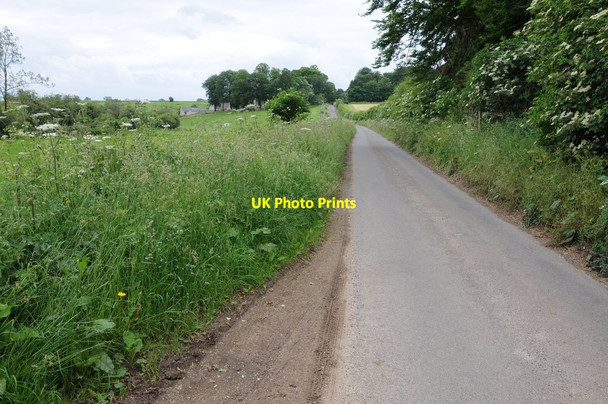 Photo 6"x4" Road approaching Kilkenny Farm Aldsworth\/SP1510 c2012