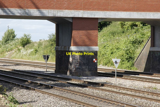 Photo 6"x4" Centre support Cleeve\/SU6081 c2012