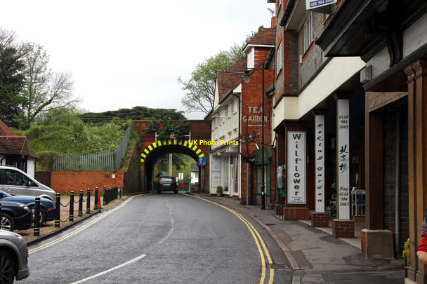 Photo 6"x4" The railway bridge over Whitchurch Road Pangbourne c2012