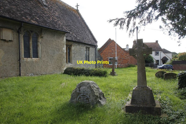 Photo 6"x4" Churchyard at St Leonard Drayton St Leonard c2012