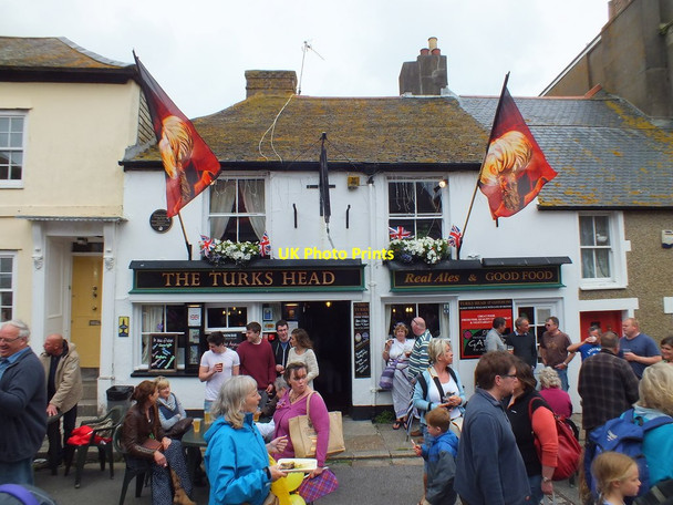 Photo 6"x4" The Turks Head Penzance c2012