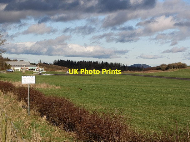 Photo 6"x4" Fife Airport Leslie\/NO2401 c2012