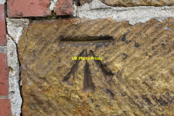 Photo 6"x4" Cut Bench Mark, Millbank Cottages Fylingthorpe c2012