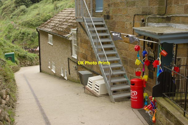 Photo 6"x4" Entrance, Boggle Hole Youth Hostel Fylingthorpe c2012