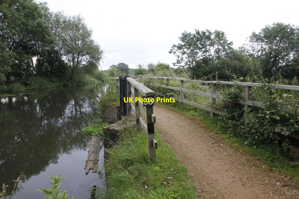 Photo 6"x4" Old sluice by the weir Colthrop c2012