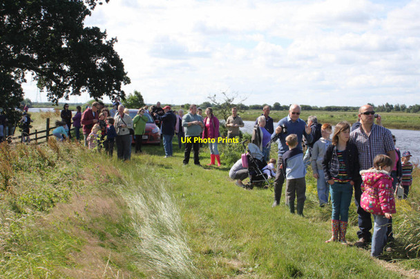 Photo 6"x4" Crowds for the bang  High Marnham c2012