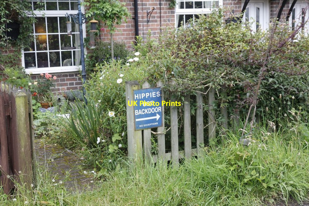 Photo 6"x4" Hippies Use the back door Thatcham c2012