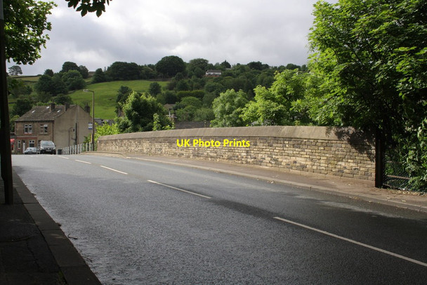 Photo 6"x4" Thwaites railway bridge Keighley c2012