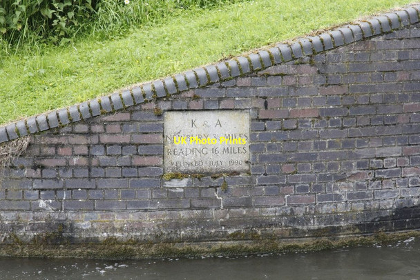 Photo 6"x4" Date Stone in the lock Thatcham c2012