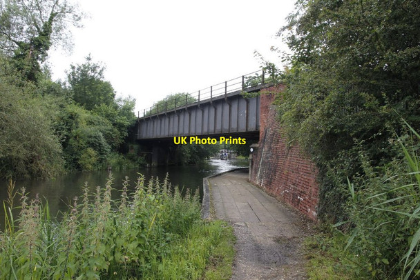 Photo 6"x4" Towpath under the bridge Newbury\/SU4767 c2012