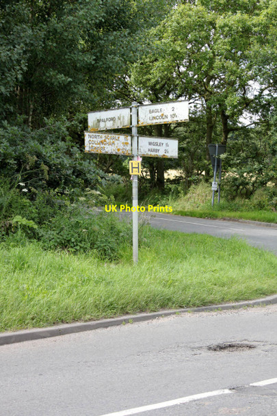 Photo 6"x4" Fingerpost at Eagle Cross Roads  Eagle c2012