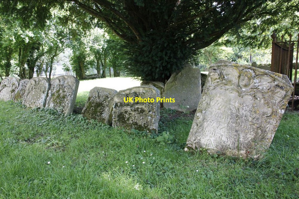 Photo 6"x4" Some of the older headstones Lechlade on Thames c2012