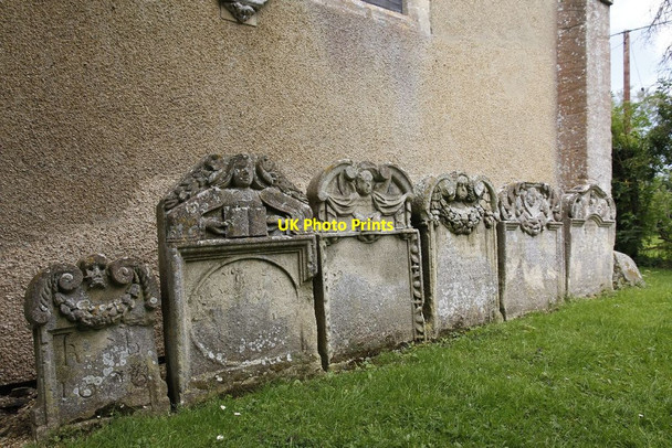 Photo 6"x4" Lines by the wall Lechlade on Thames c2012