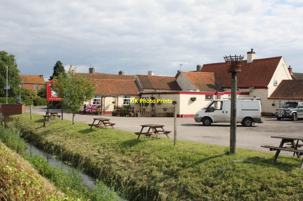 Photo 6"x4" The White Hart North Scarle c2012