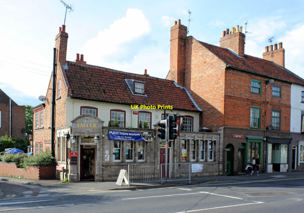 Photo 6"x4" The Malt Shovel, Northgate Newark-on-Trent c2012