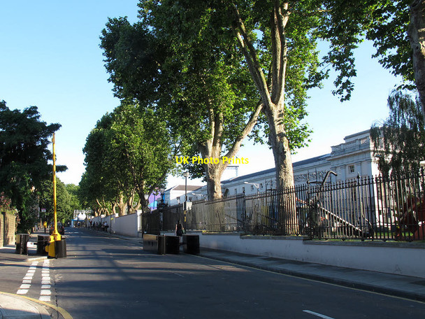 Photo 6"x4" Temporary barrier on Park Row Greenwich\/TQ3977 c2012