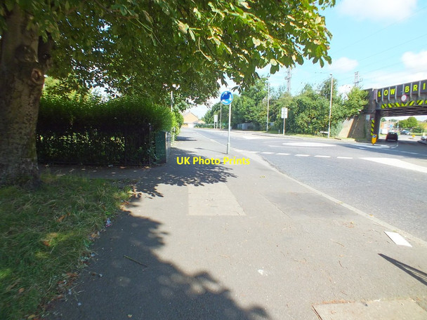 Photo 6"x4" Luton: Toddington Road, mini roundabout, Leagrave Leagrave c2012