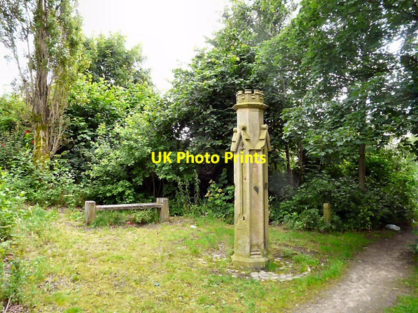 Photo 6"x4" Bench and Gatepost Hyde\/SJ9494 c2012