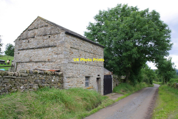 Photo 6"x4" Barn on north road to Walden West Burton\/SE0186 c2012