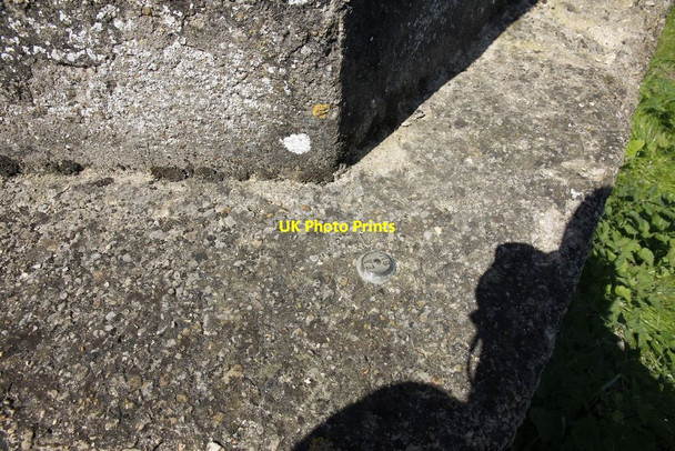 Photo 6"x4" Another type of benchmark Lechlade on Thames c2012