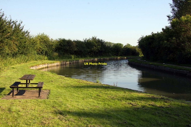 Photo 6"x4" The Grand Union Canal looking south Marsworth c2012