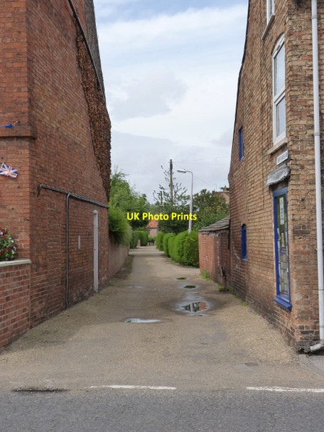 Photo 6"x4" Temperance Lane  Collingham\/SK8361 c2012