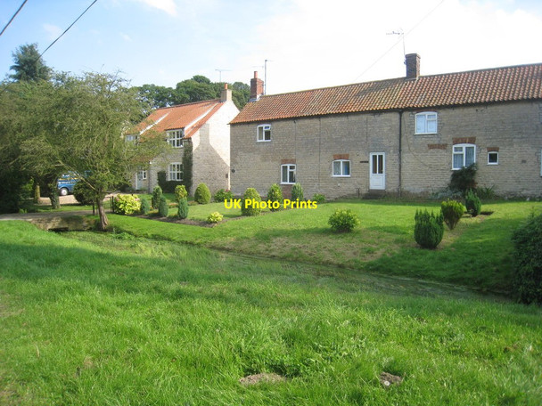 Photo 6"x4" Cottages by Scopwick Beck Scopwick c2012