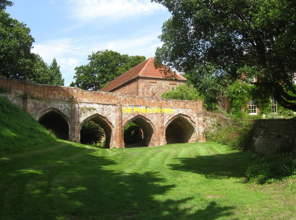 Photo 6"x4" Norman bridge, Hedingham Castle, Essex Castle Hedingham c2012