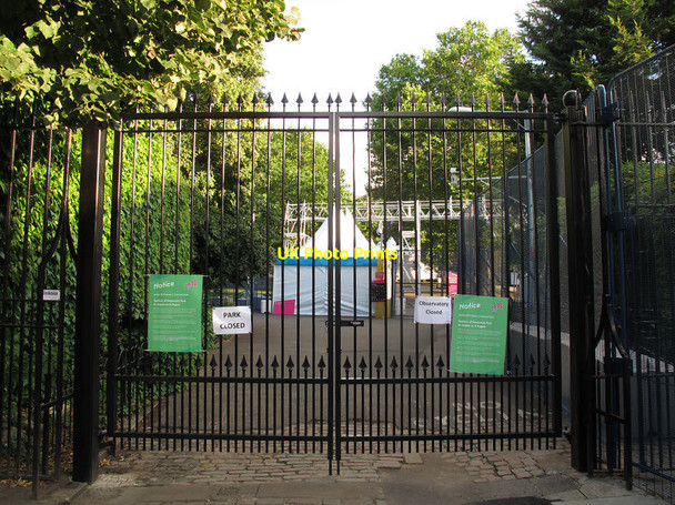 Photo 6"x4" Park gates closed for the Olympics Greenwich\/TQ3977 c2012