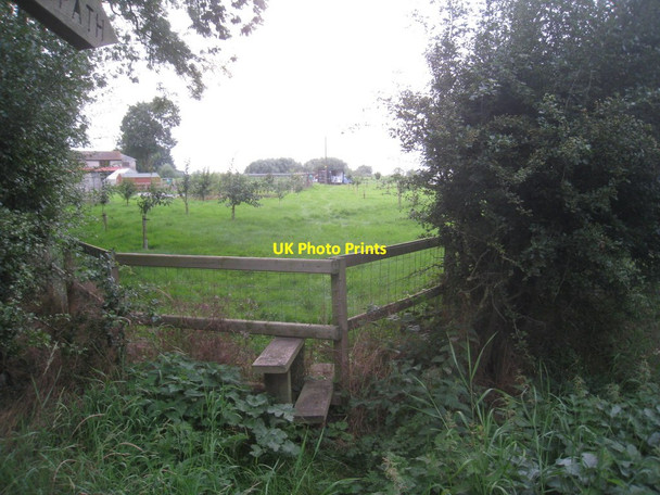 Photo 6"x4" Stile and footpath to the Trent Besthorpe\/SK8264 c2012