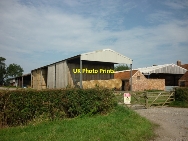 Photo 6"x4" Farm buildings at The Laurels Stapleford\/SK8857 c2012