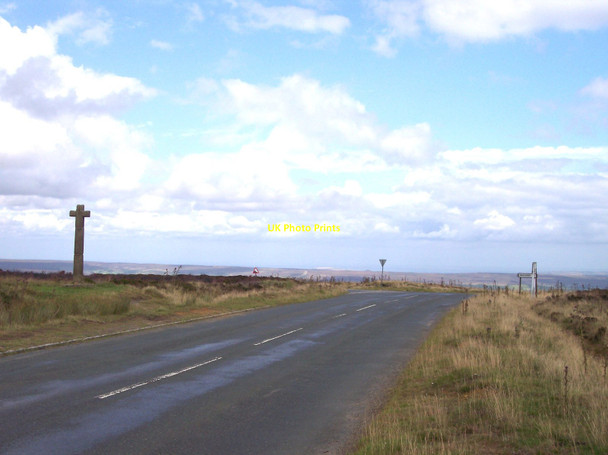 Photo 6"x4" Young Ralph Cross at Rosedale Head Westerdale\/NZ6605 c2012