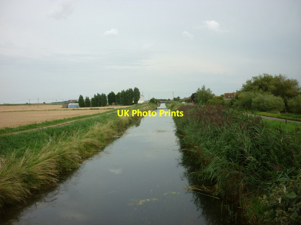 Photo 6"x4" Counter Drain at Tongue End Tongue End c2012