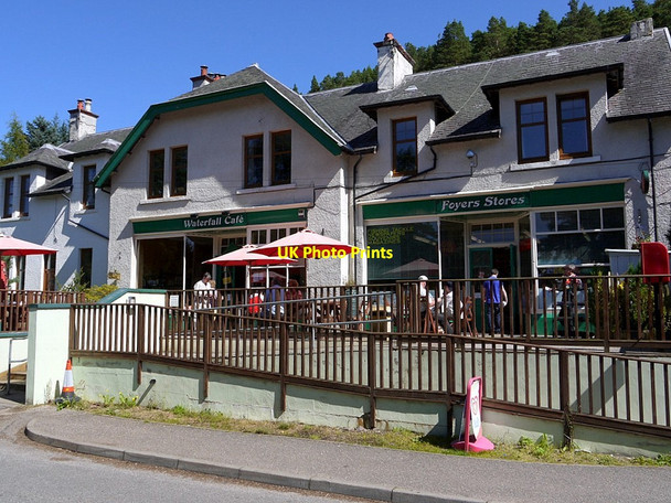 Photo 6"x4" Foyers Stores & Waterfall Caf\u00c3\u00a9 Foyers\/NH4920 c2012