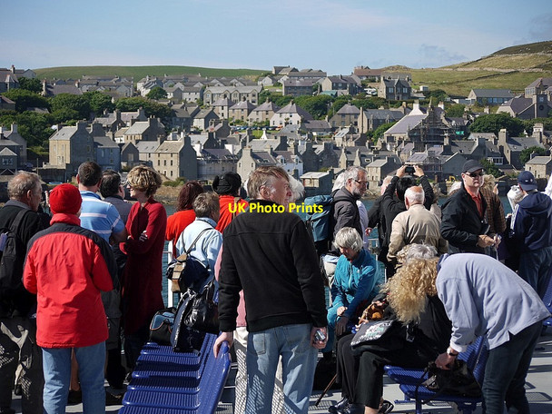 Photo 6"x4" Arrival at Stromness on MV Hamnavoe Stromness\/HY2509 c2012