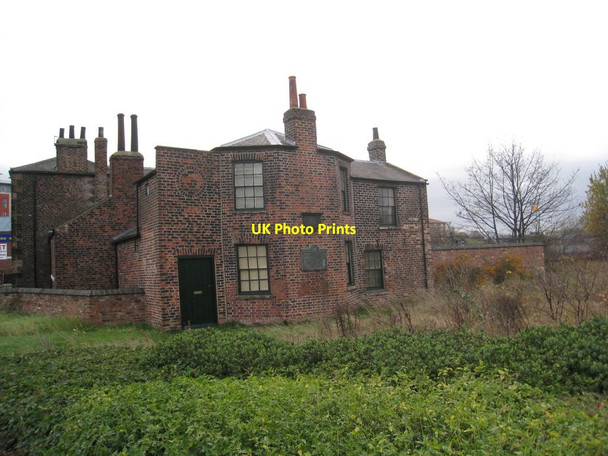 Photo 6"x4" The world's oldest railway ticket office Stockton-on-Tees c2009