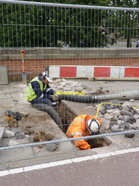 Photo 6"x4" Modern digging  West Bridgford c2012