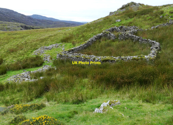 Photo 6"x4" Agricultural, or something else? Bryn Bwbach c2012